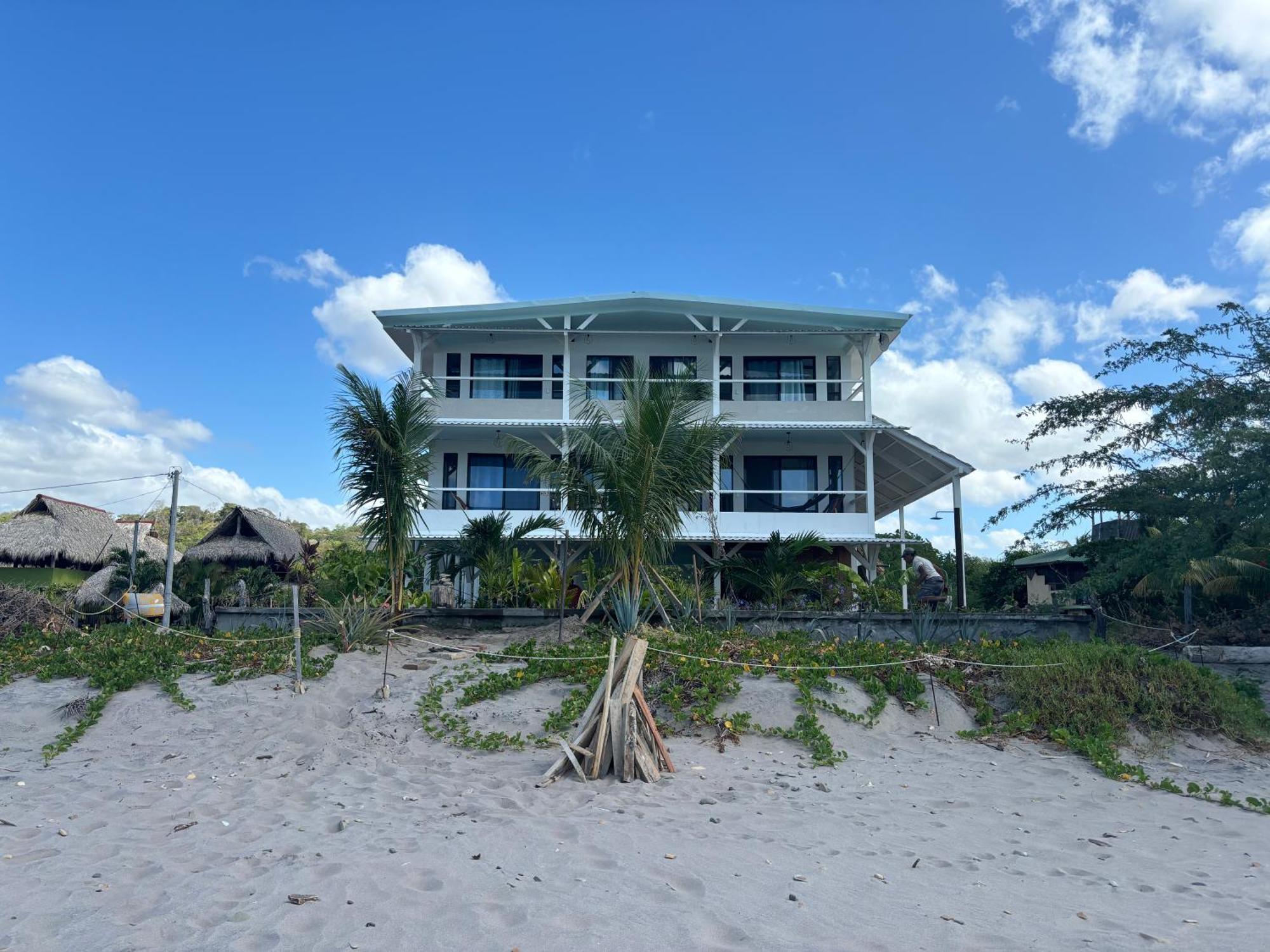 Stella Mar Oceanfront Hotel Попойо Экстерьер фото